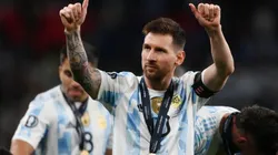 Mike Hewitt/Getty Images/ Top-10 de jogadores com mais títulos na carreira; Messi ultrapassa Pelé e Daniel Alves segue na liderança.