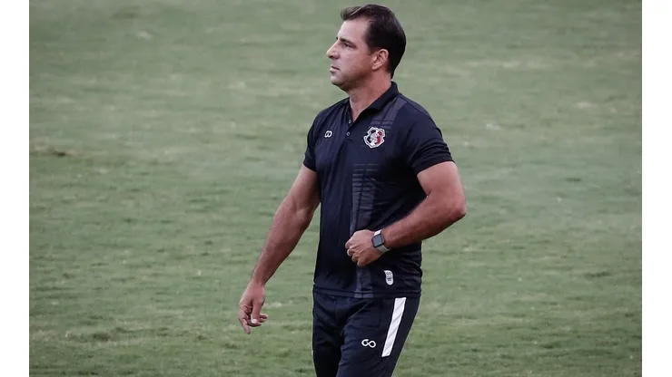 Foto: Paulo Paiva/AGIF - Titular com Martelotte comentou a evolução do time do Santa Cruz na Série D