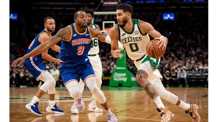 Maddie Malhotra/Getty Images - Iguodala e Tatum querem a taça