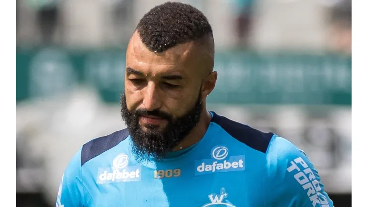 Foto: Robson Mafra/AGIF - Coritiba monitora substituto de Muralha no mercado