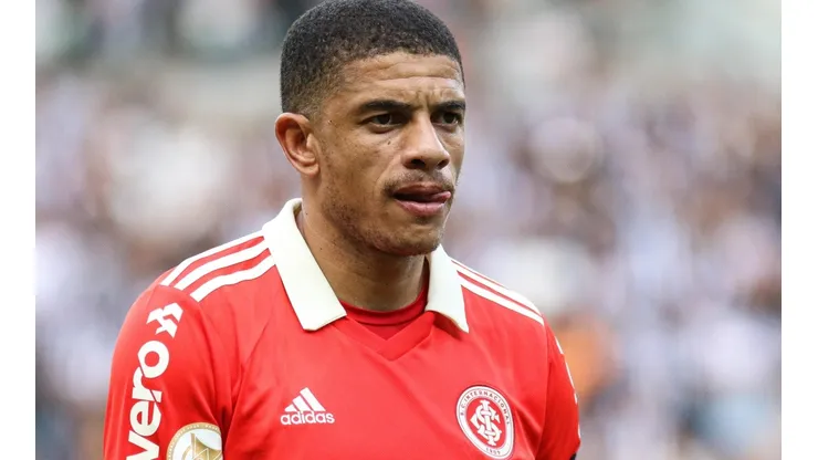 Foto: Fernando Moreno/AGIF - Taison teria liberado os companheiros do treino desta quarta no Inter