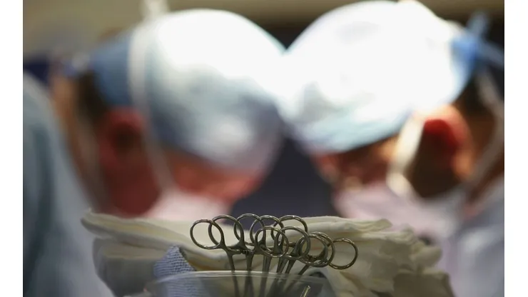 O procedimento consiste na criação de um espaço artificial através de incisões entre o reto e a vagina, de acordo com o médico - Christopher Furlong/Getty Images