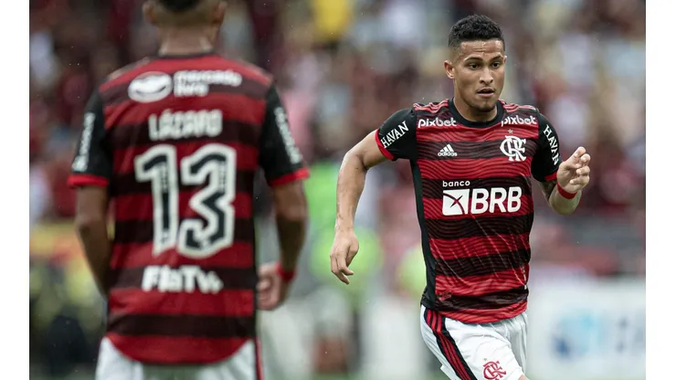 Foto: Jorge Rodrigues/AGIF | João Gomes e +2 entram em pauta para renovar com o CRF