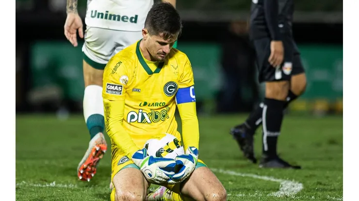 Diogo Reis/AGIF - Tadeu durante partida contra o Bragantino.
