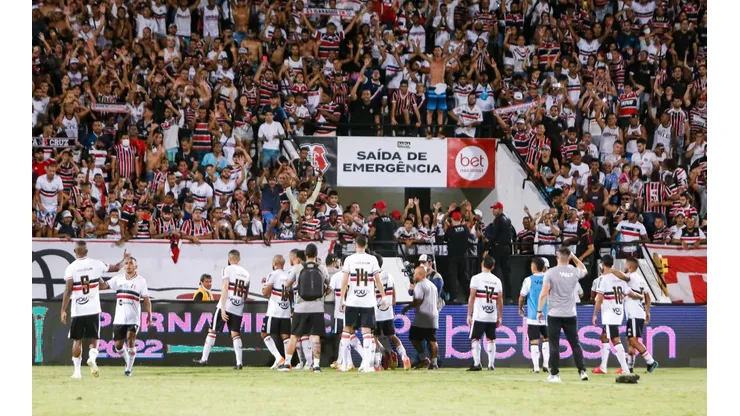Foto: Rafael Vieira/AGIF - Santa Cruz perde mais um jogador por atraso de salarios