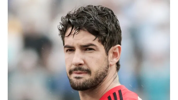 Pato revela bastidores de ameaças sofridas durante passagem no Corinthians: “Loucura”
