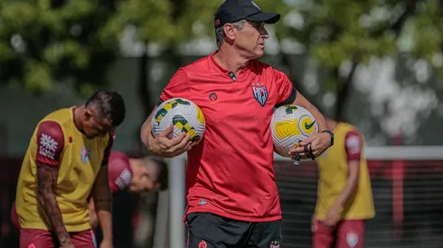 Foto: Flickr oficial do Atlético-GO - Jorginho durante treino do Dragão.