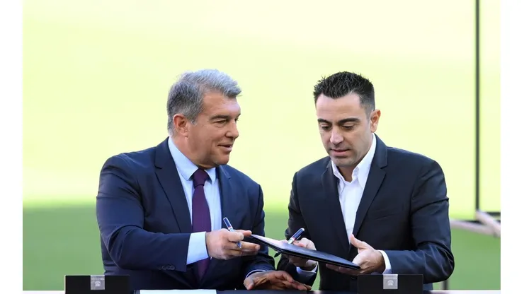 Foto: David Ramos/Getty Images | Xavi dá 'OK' para Barcelona fisgar joia do Santos