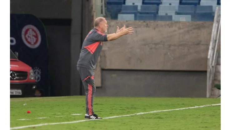 Foto: Gil Gomes/AGIF - Mano Menezes quase assinou com rival da Sul-Americana