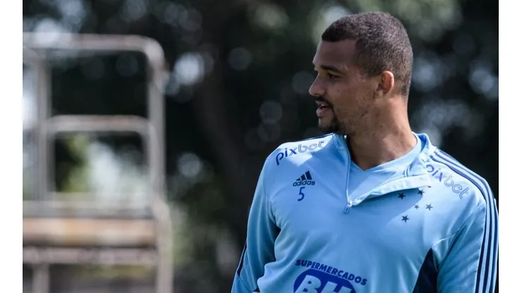“Perigo que vão nos dar”: Zé Ivaldo destaca ponto forte de adversário do Cruzeiro e prega cautela