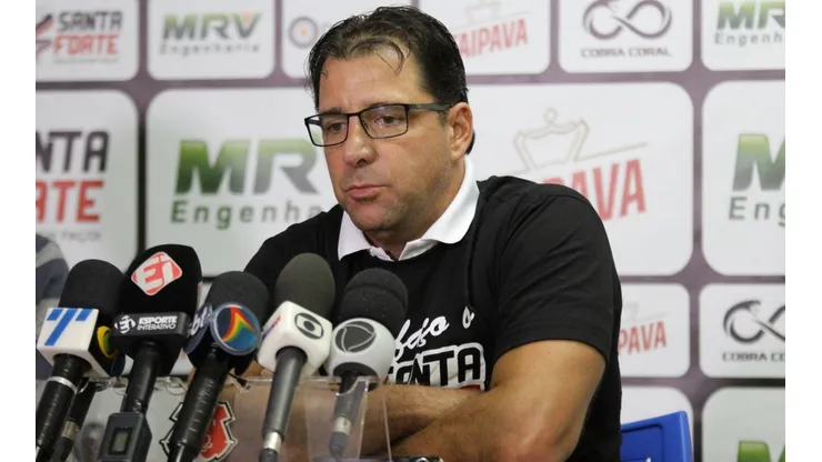 Site oficial do time: Rafael Melo/Site Oficial Santa Cruz - Santa Cruz cogita romper contrato após jogador de Martellote ser criticado em transmissão