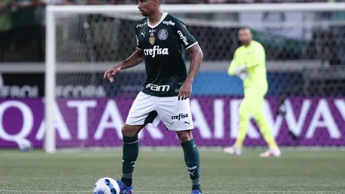 Murilo em ação com a camisa do Palmeiras (Foto: Ettore Chiereguini/AGIF)