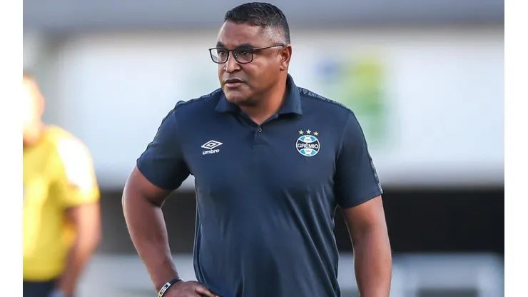 Foto: Lucas Uebel/Grêmio/Divulgação - Roger Machado: pressionado no comando do Grêmio
