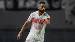 Foto: (Francisco Cedrim/AGIF) - Maicon não está completamente descartado pelo CRB para enfrentar o rival CSA