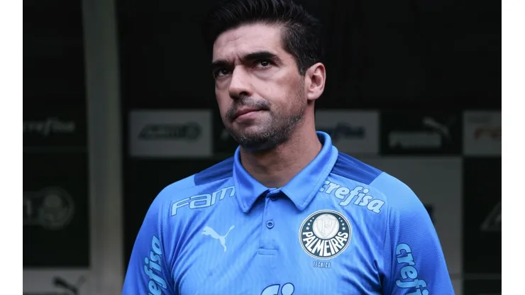 "Só depende de mim"; meio-campista manda recado para Abel e se diz apto a ser titular 'absoluto' no Palmeiras