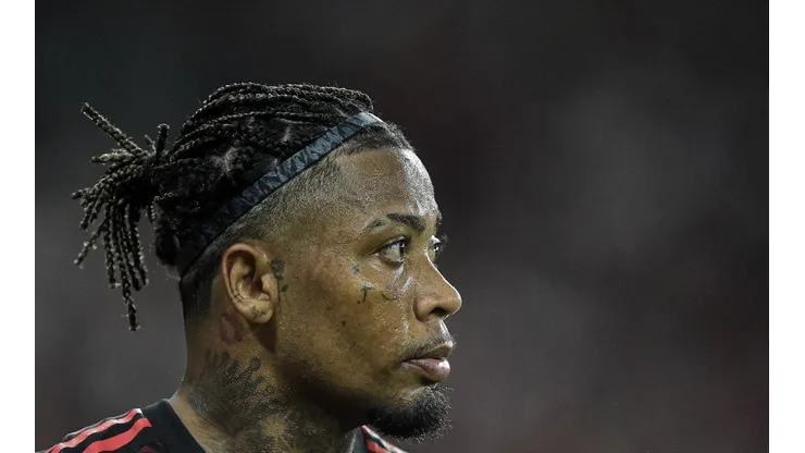 Marinho com a camisa do Flamengo (Foto: Thiago Ribeiro/AGIF)