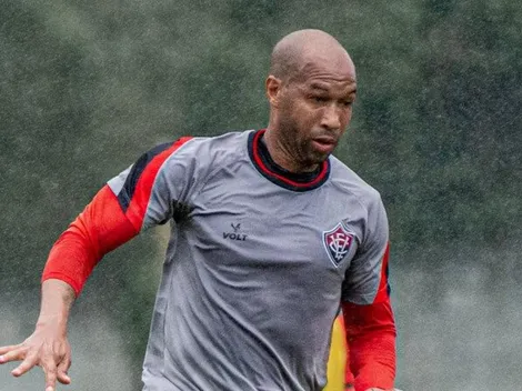 Com retorno de Dinei, Fabiano Soares mexe na escalação do Vitória