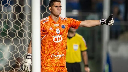 Rafael Cabral vive grande momento pelo Cruzeiro; arqueiro bateu marcas de ídolos do Clube