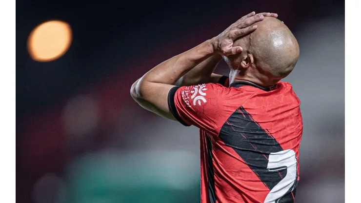 Heber Gomes/AGIF - Dudu em ação pelo Dragão.