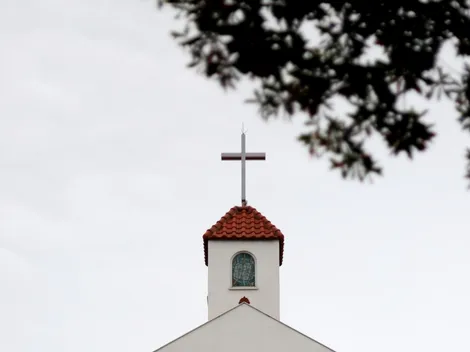Padre brasileiro realiza o casamento do próprio neto em Porto Alegre