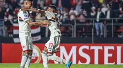 Marcello Zambrana/AGIF - Caio comemorando gol na Sul-Americana.