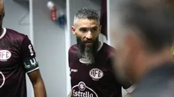 Tiago Pavini/Ferroviária. Tony revela 'estar acostumado' com a pressão da torcida