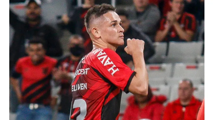Foto: Gabriel Machado/AGIF | Khellven é o único e CAP define prioridade no mercado