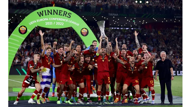 Getty Images/Alex Pantling - Roma é campeã pela primeira vez da UEFA Conference League
