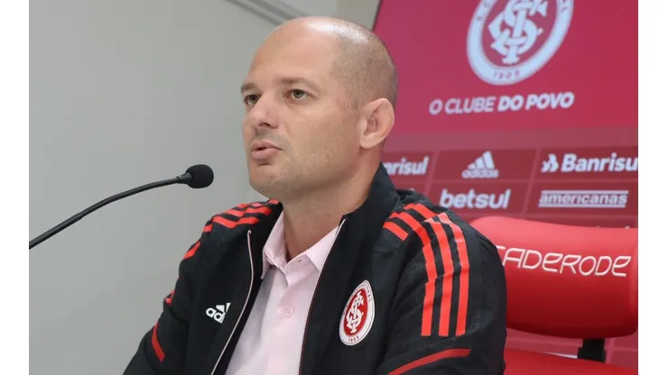 Foto: Divulgação/Internacional - William Thomas: dirigente é o responsável por tratar do futuro do jovem