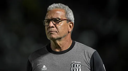 Foto: Thiago Ribeiro/AGIF | Hélio dos Anjos revelou tranquilidade para trabalhar na Ponte Preta