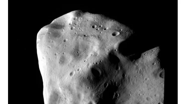 Asteroide gigante vai passar perto da Terra