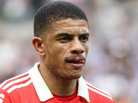 Internautas reagem a post polêmico de Taison com 'letra' para colorados