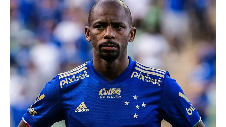 Foto: Gustavo Aleixo/Cruzeiro - Waguininho pode ter que ser improvisado novamente na ala por Pezzolano