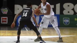 Reprodução/Twitter Botafogo - Coelho em quadra pelo Glorioso