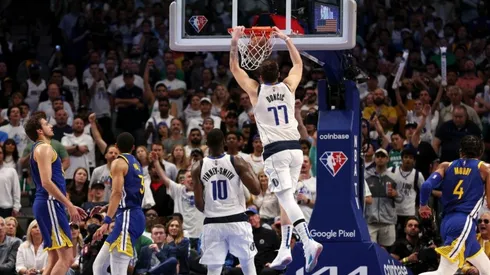 Tom Pennington/Getty Images/ Final Conferência NBA | Os Mavs venceram a primeira na final contra os Warriors e seguem vivos no oeste.