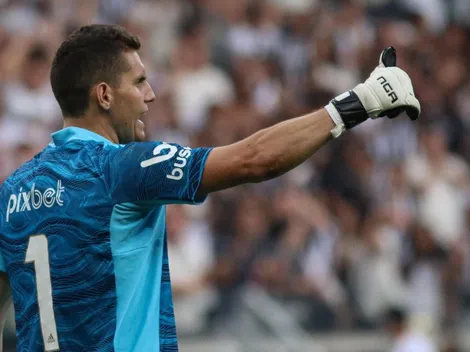 Goleiro do Cruzeiro dá show de sinceridade e manda recado a 'chinelinhos'