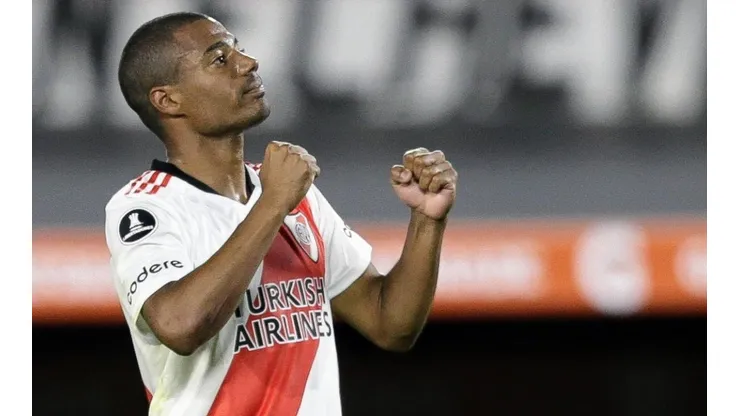 Foto: Fotobairesarg/AGIF - De La Cruz é assediado por clubes do Brasil, entre eles o Palmeiras