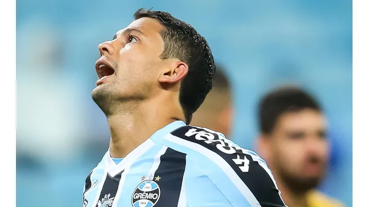 “Até o meu limite”; Elkeson valoriza primeiro gol pelo Grêmio e projeta temporada