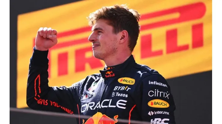 Clive Mason/Getty Images - Verstappen vence na Espanha e faz história