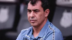 Xodó de Carille perde espaço com Bustos e saída do Santos ganha força