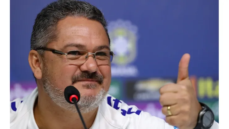 Foto: Pedro Martins/AGIF - Micale comanda clube dos Emirados Árabes e indicou Everton Felipe, do Sport