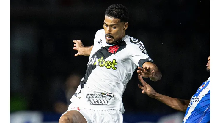 Foto: Jorge Rodrigues/AGIF - Gabriel Dias: suspenso, lateral é desfalque contra o Brusque
