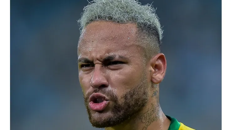 - Neymar JR.