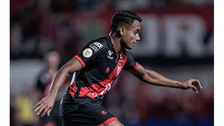 Foto: Heber Gomes/AGIF | Airton registrou seu primeiro gol pelo Dragão no Brasileirão
