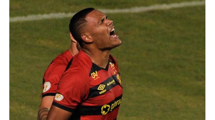 Foto: Jhony Pinho/AGIF - Mikael volta a ser assunto no Sport e bolada entra nos cofres do Leão
