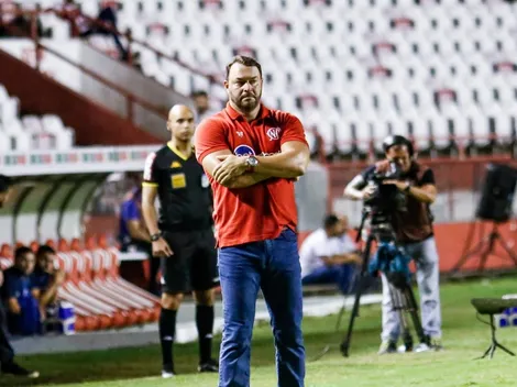 Má fase? Roberto Fernandes sai em defesa de Jean Carlos e culpa entrosamento pelo baixo rendimento