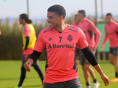 Taison é uma das novidades na escalação do Inter para decisão na Sul-Americana