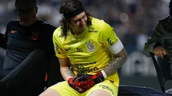 Foto: (Ricardo Moreira/Getty Images) - Grande nome do clássico deste domingo (22), Cássio deixou o campo por conta de uma lesão e preocupou a torcida do Corinthians