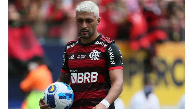 Foto: Gil Gomes/AGIF - Jornalista indica jogador do Corinthians para a reserva de Arrascaeta