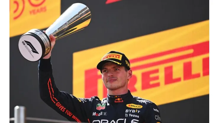 Mason/Getty Images/ Fórmula 1 | Verstappen conta com abandono de Leclerc e vence mais uma nesta temporada.